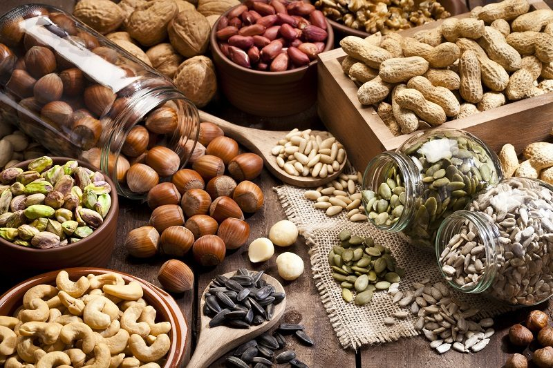 gia công đóng gói hạt dinh dưỡng , trái cây sấy
